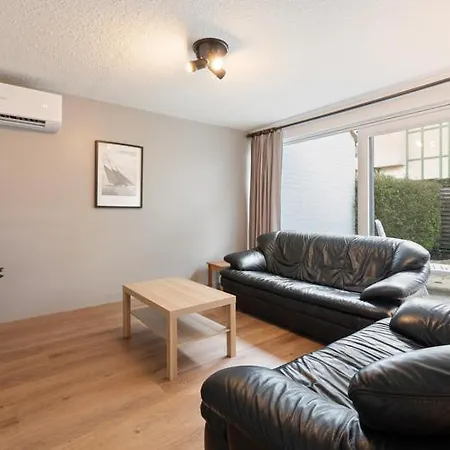 Vierbarke 77 Met Parking Holiday home Nieuwpoort